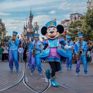banda da minnie na parada disneyland paris